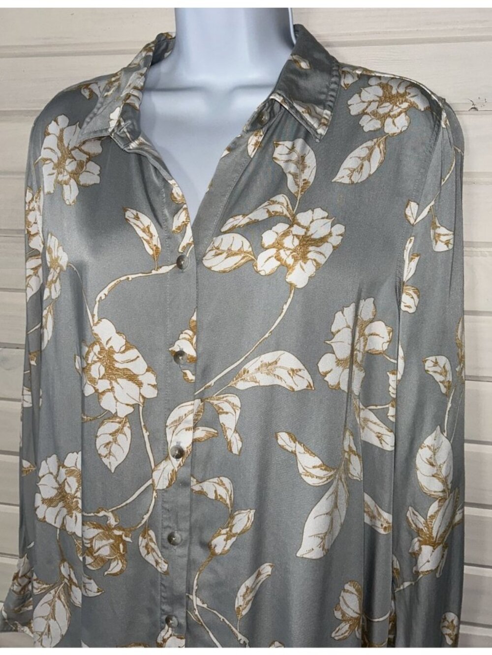 Chicos Sz 2 (LARGE) Floral Print Sandwashed Satin Easy Shirt Tunic Modal EUC